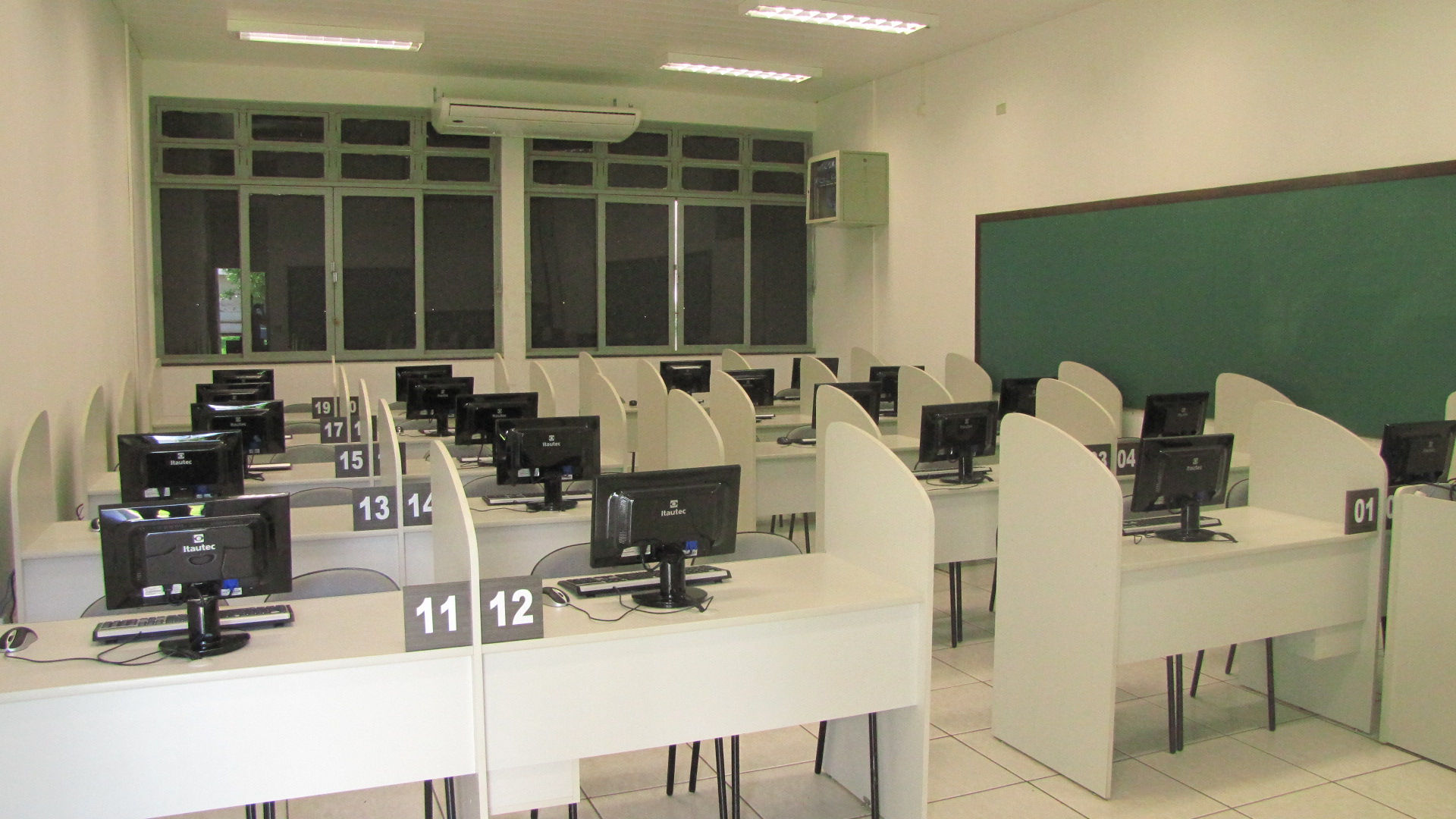 Aulas no Laboratório de Informática VESPERTINO: 2016